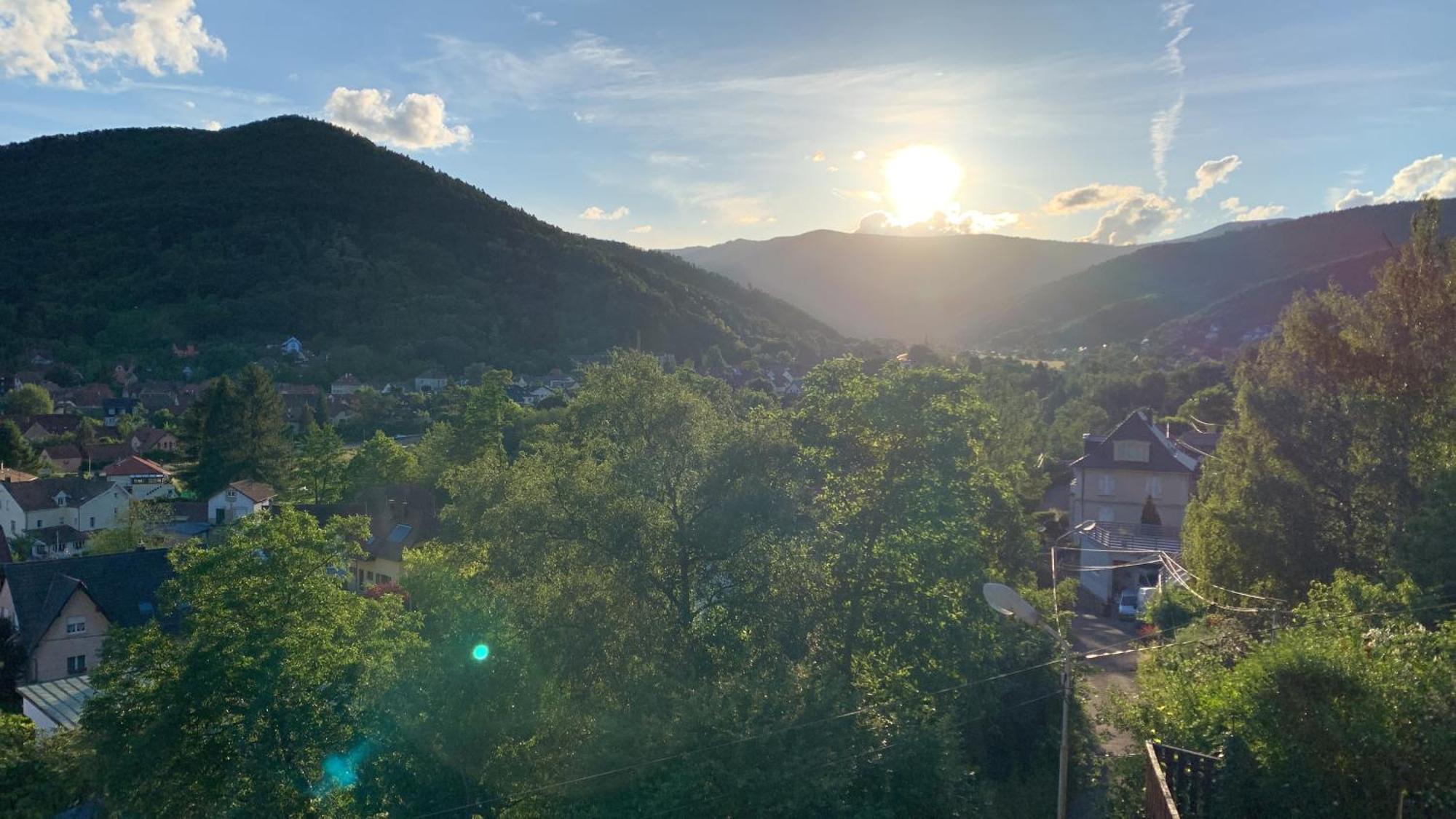 Au Reposoir - Vue Sur La Montagne Lägenhet Buhl Exteriör bild